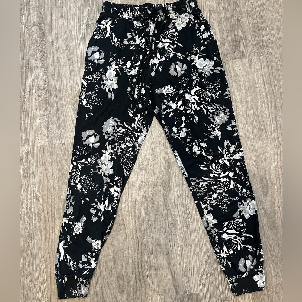 Black and White flower pants / joggers
